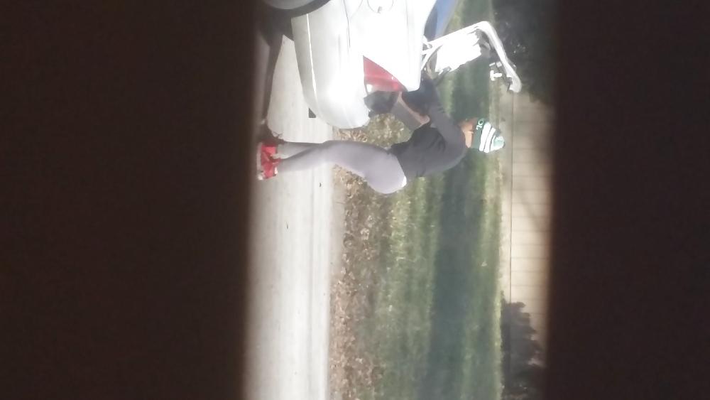14P Nice juicy ebony booty in leggings next door