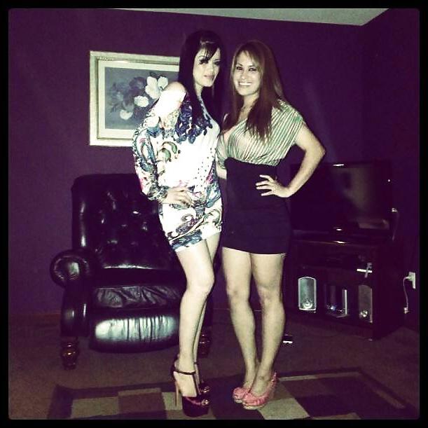 6P Mi sesy tia con sus hermosos tacones!!