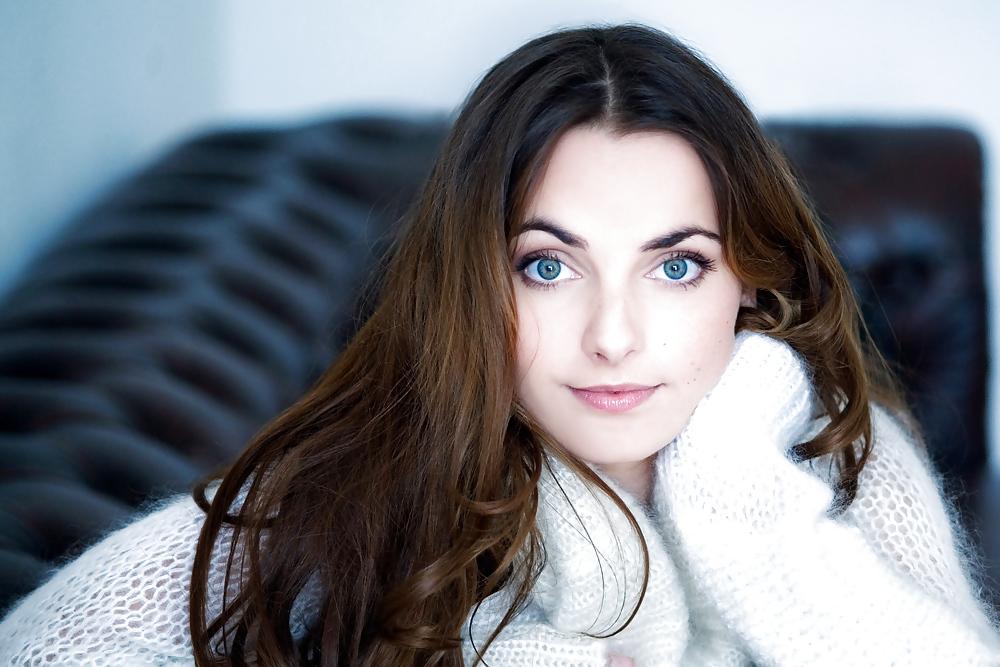 7P Paula schramm German Actress