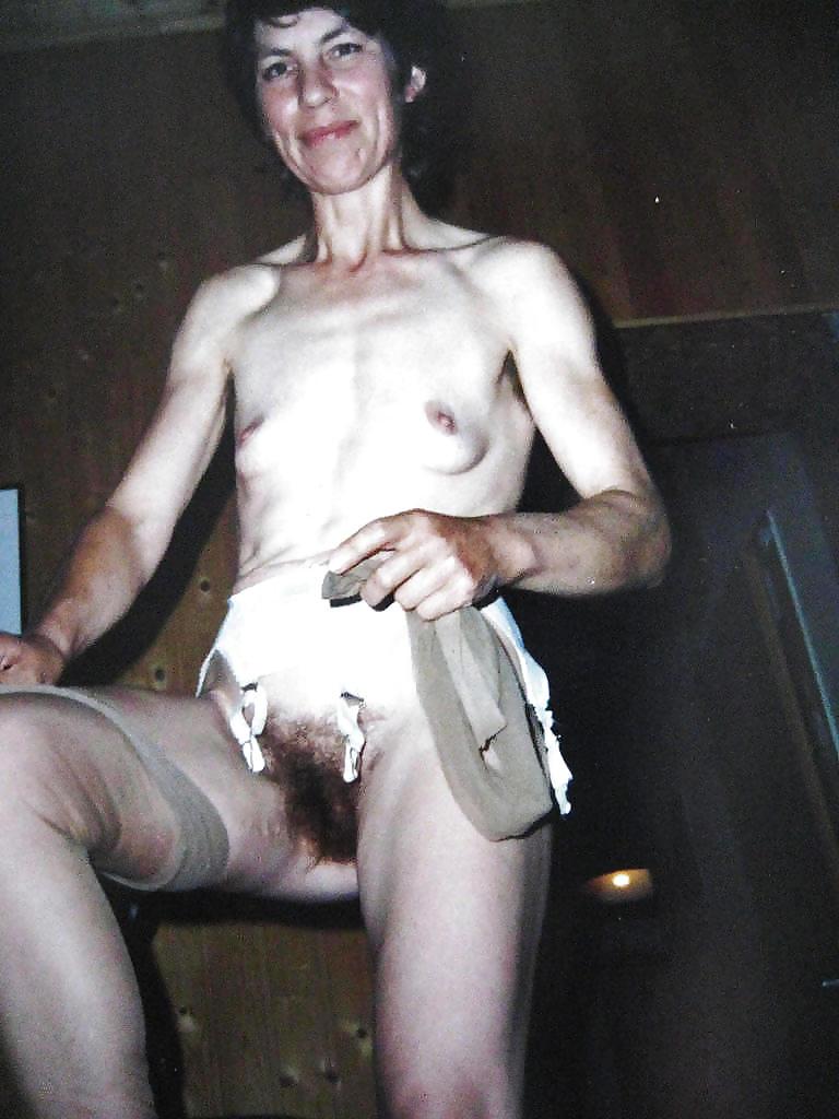 25P Mature Amateur 8034