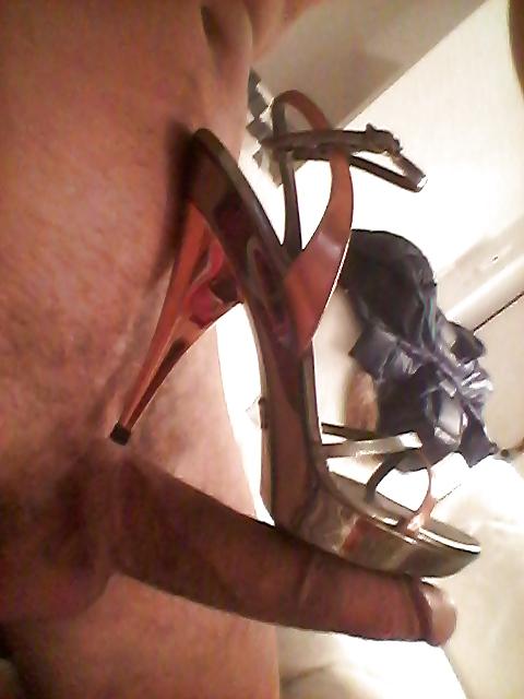 15P ROBI BOBBEE SANTA KLAUS MASTURBATION AND FUCKING HIGH HEELS