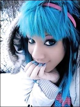 10P Emo girl