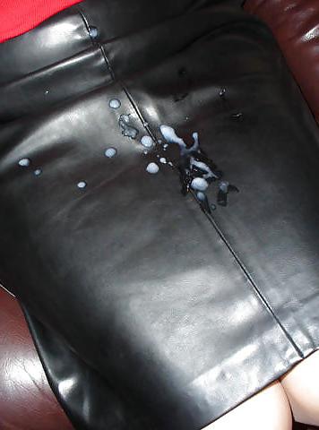 25P Cum on leather