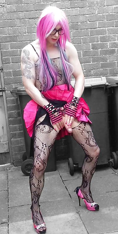 25P Pretty Kitty Burlesque Emo Style ( Outdoor shoot )