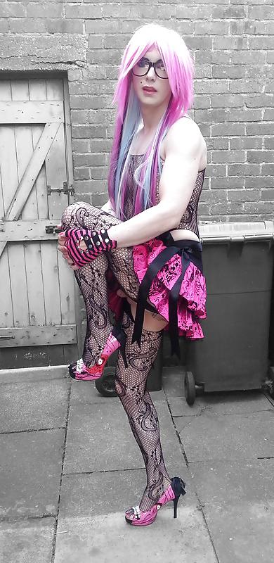 25P Pretty Kitty Burlesque Emo Style ( Outdoor shoot )