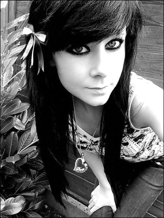 21P Jolies emo girls