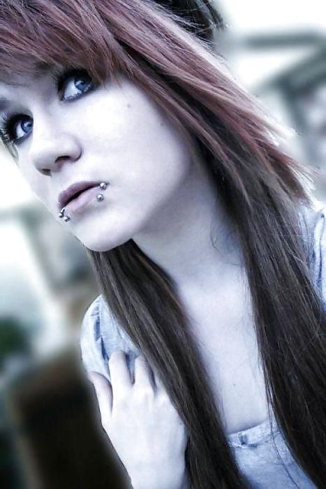 21P Jolies emo girls