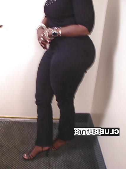 23P Big booty mama Isis