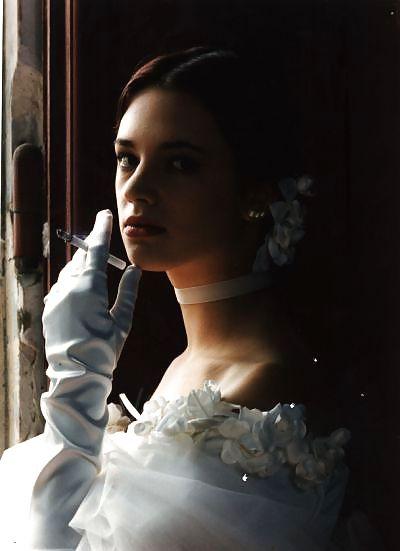 25P Erotic smoking women wearing gloves