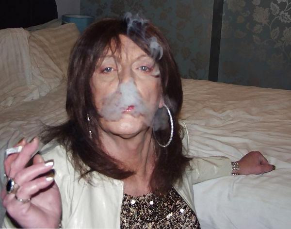 18P Suziehot58 master's Smoke Whore 