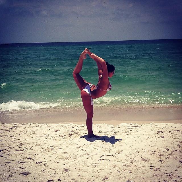 25P Claire Fountain - cbquality big booty, flexible, yogi