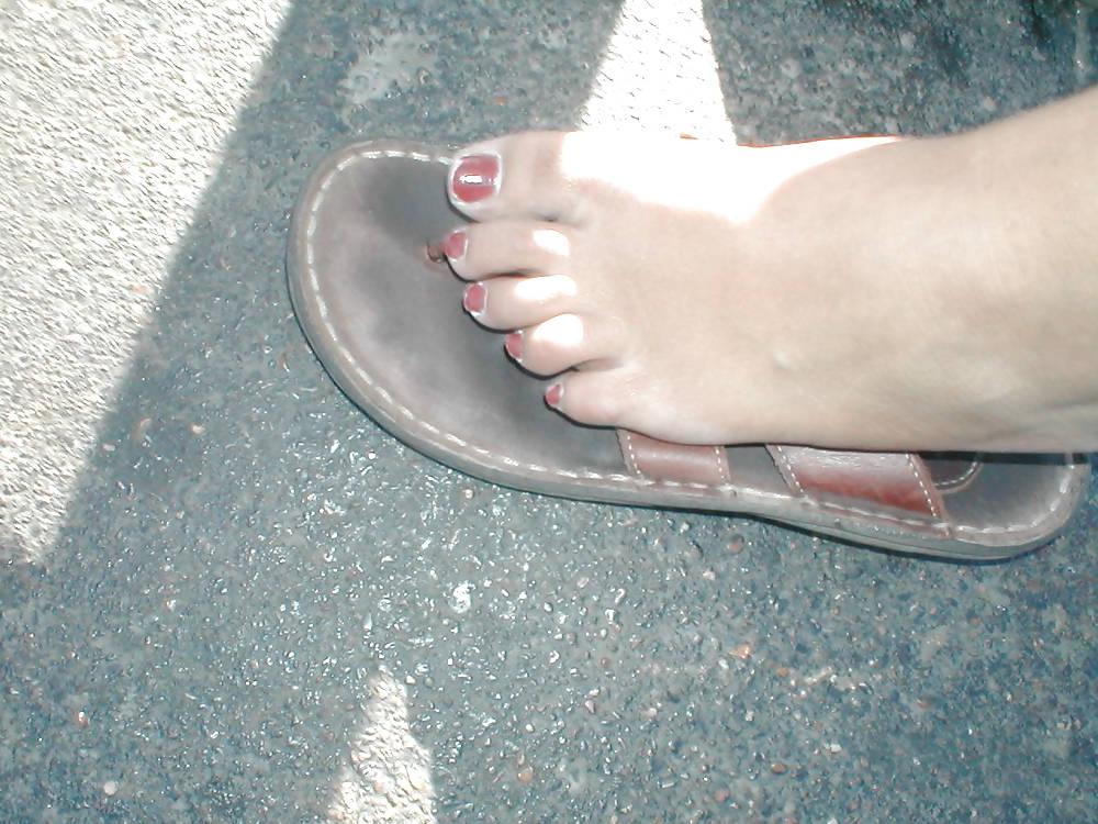 21P Hispanic Street Feet 1