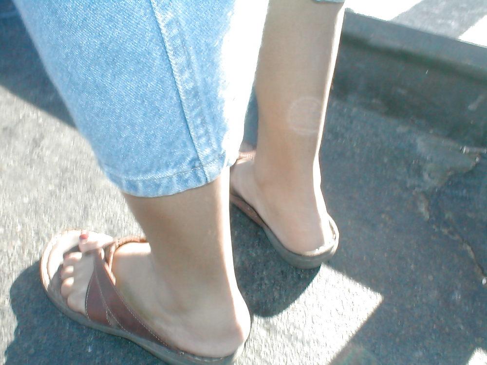21P Hispanic Street Feet 1
