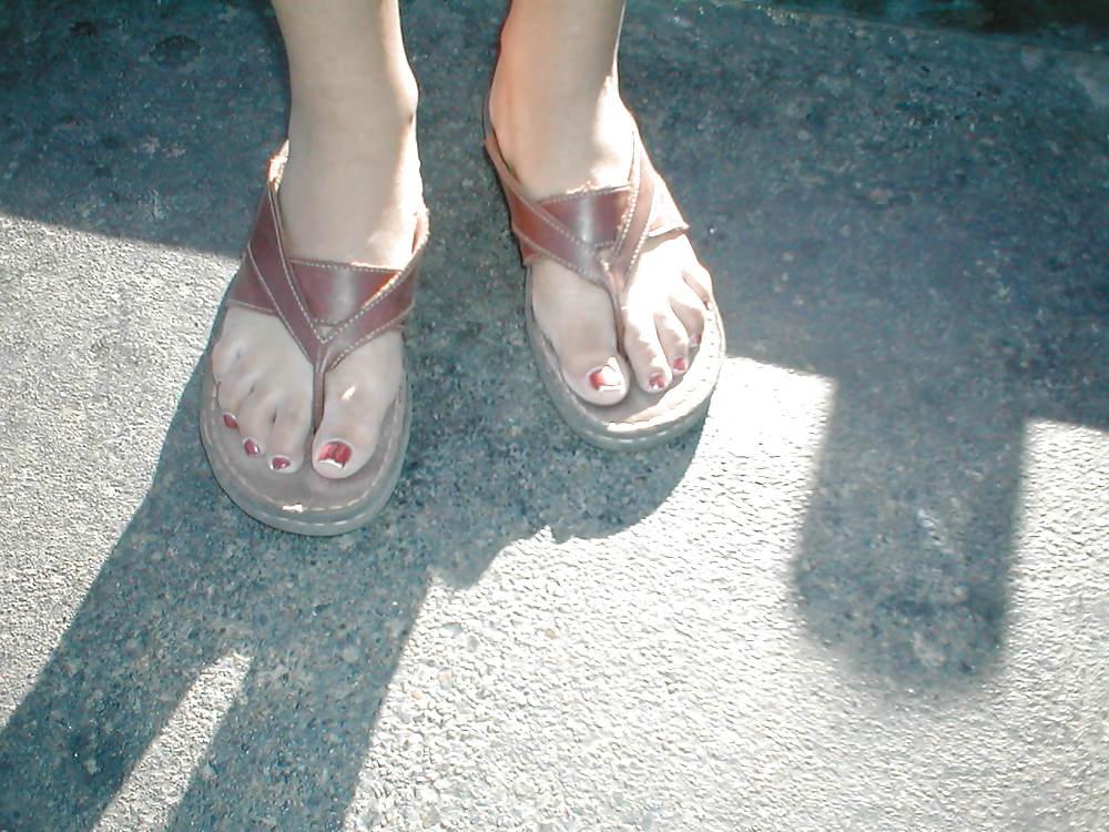 21P Hispanic Street Feet 1