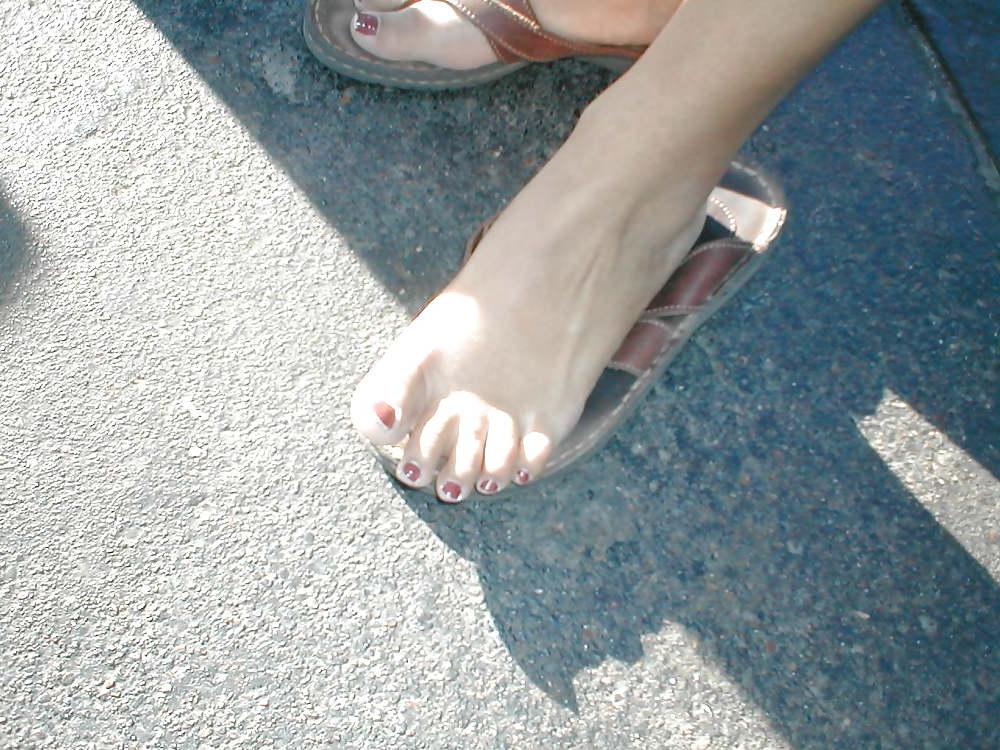 21P Hispanic Street Feet 1