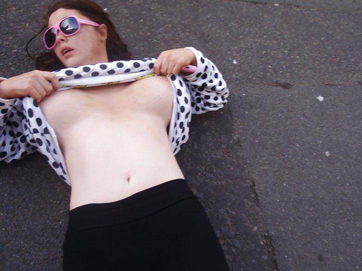25P Anglaise aux gros nichons  busty english part1