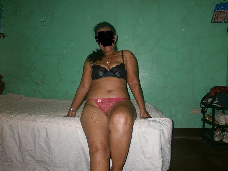 25P Big ass Filipina wife