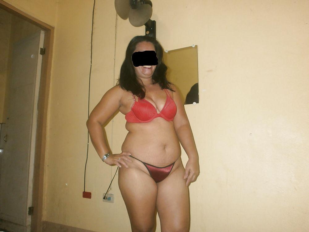 25P Big ass Filipina wife