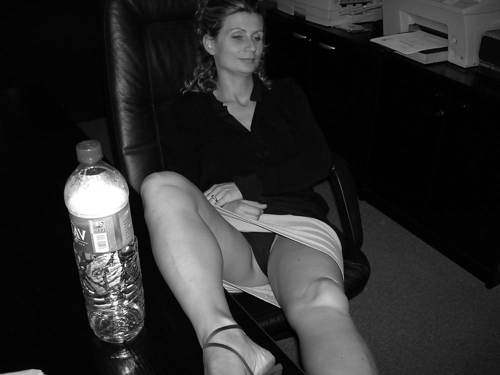 25P Black and White Erotic 001