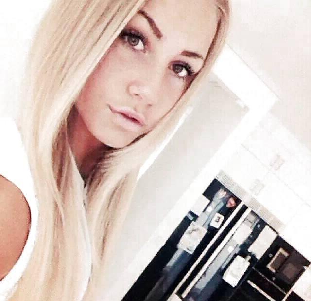 25P Sexy german young girls please comment