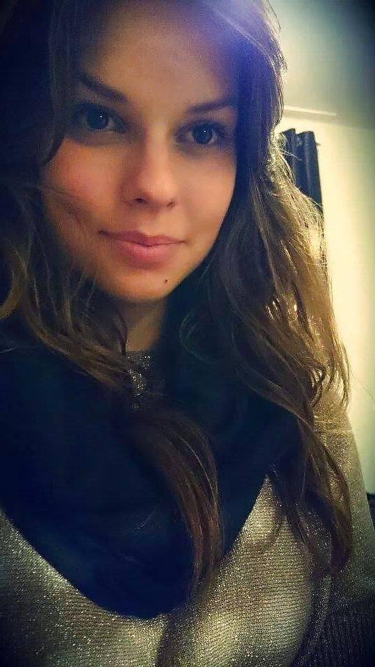 25P Sexy german young girls please comment