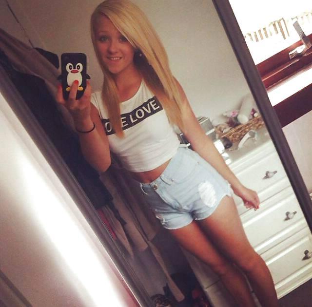 25P Sexy german young girls please comment