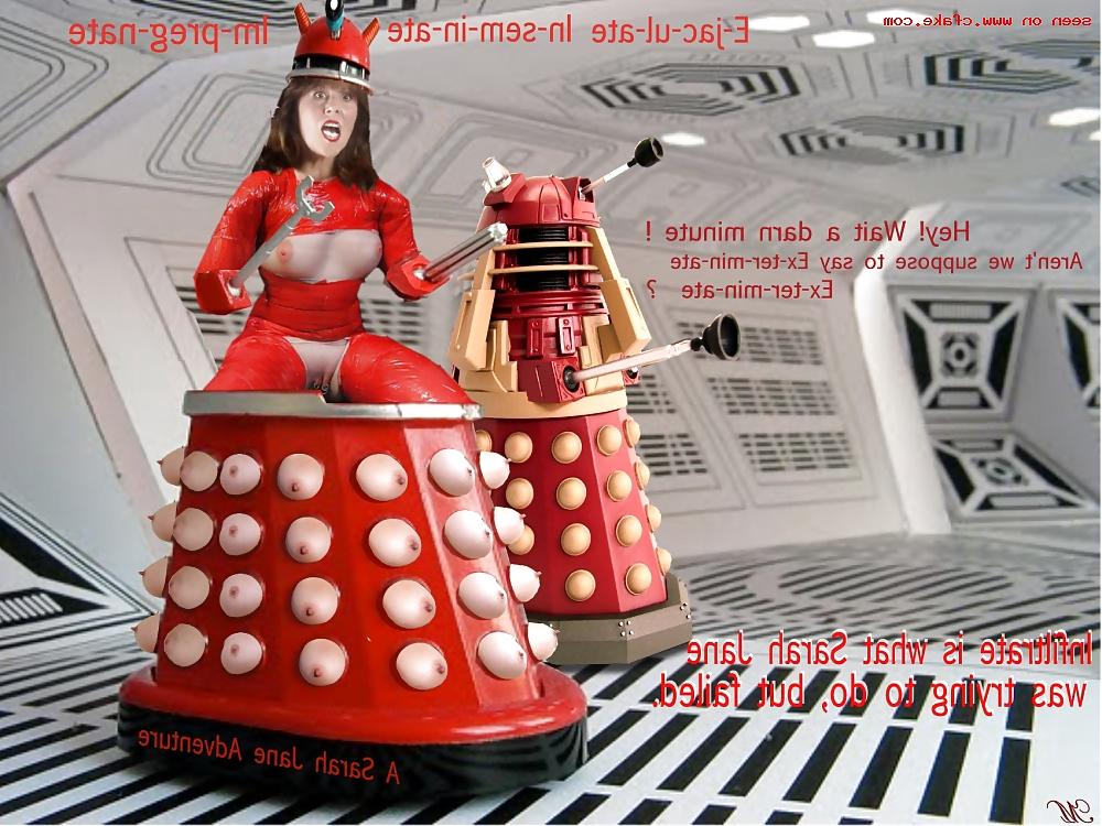 25P Scifi babes 1.
