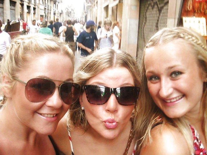 17P English Tourist Scum