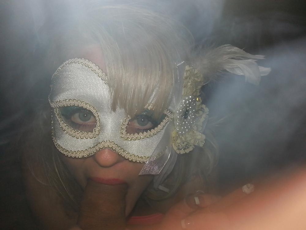 25P Anal only Roxy.. anal jewelry and cigar smoking blow job!