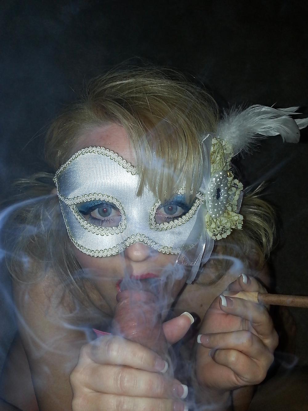 25P Anal only Roxy.. anal jewelry and cigar smoking blow job!