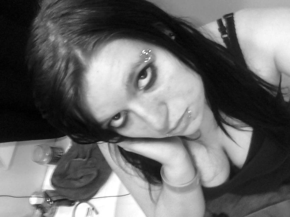 12P Emo Facebook Teen Julie