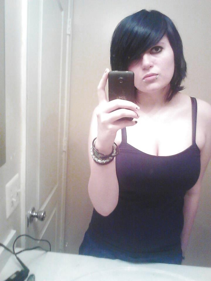 12P Emo Facebook Teen Julie