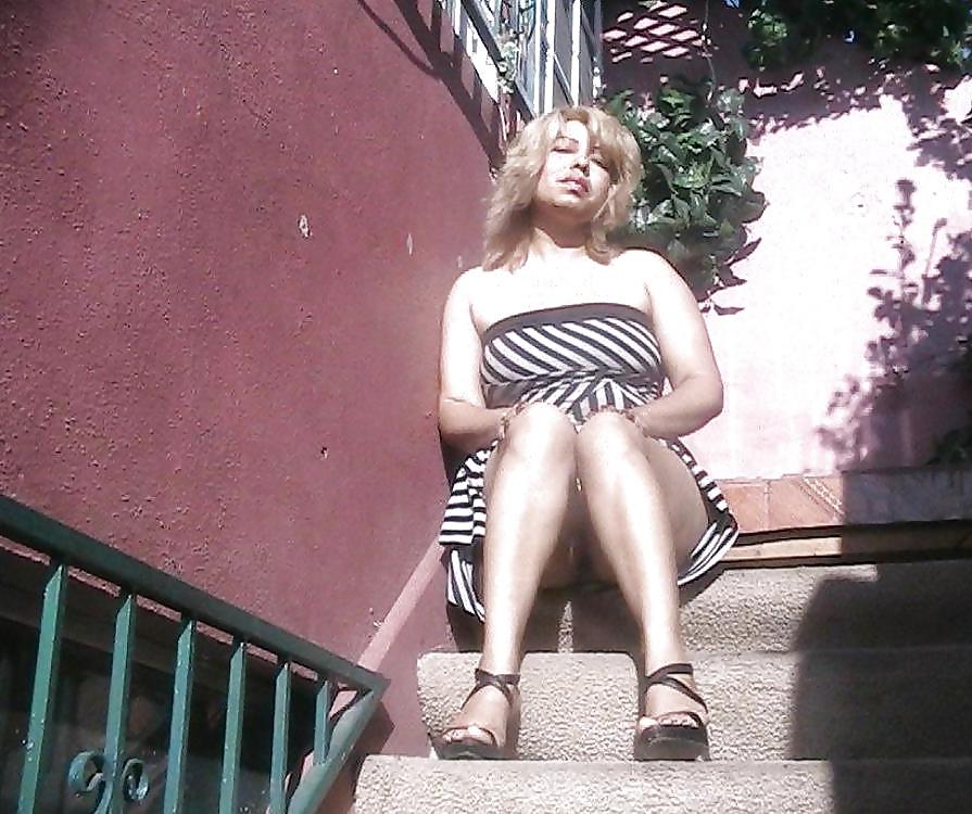 25P Sexy plump mature