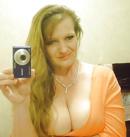 11P Mature women i wanna fuck with my penis 
