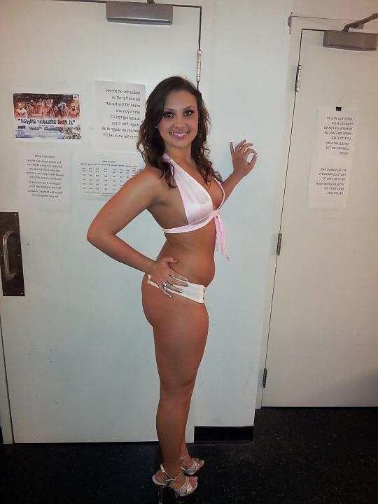 8P Sexy Brunette stripper