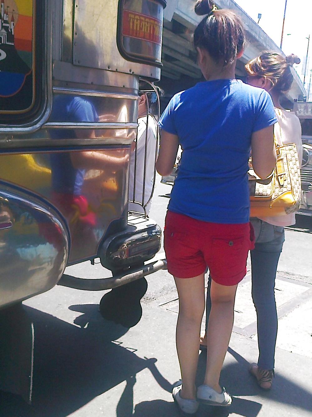 25P Pinay Legs Lickable