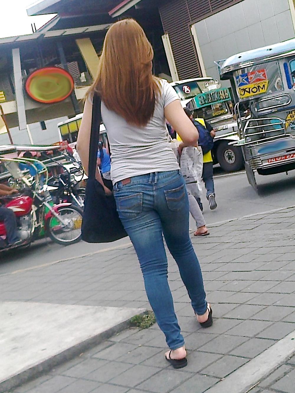 25P Pinay Legs Lickable