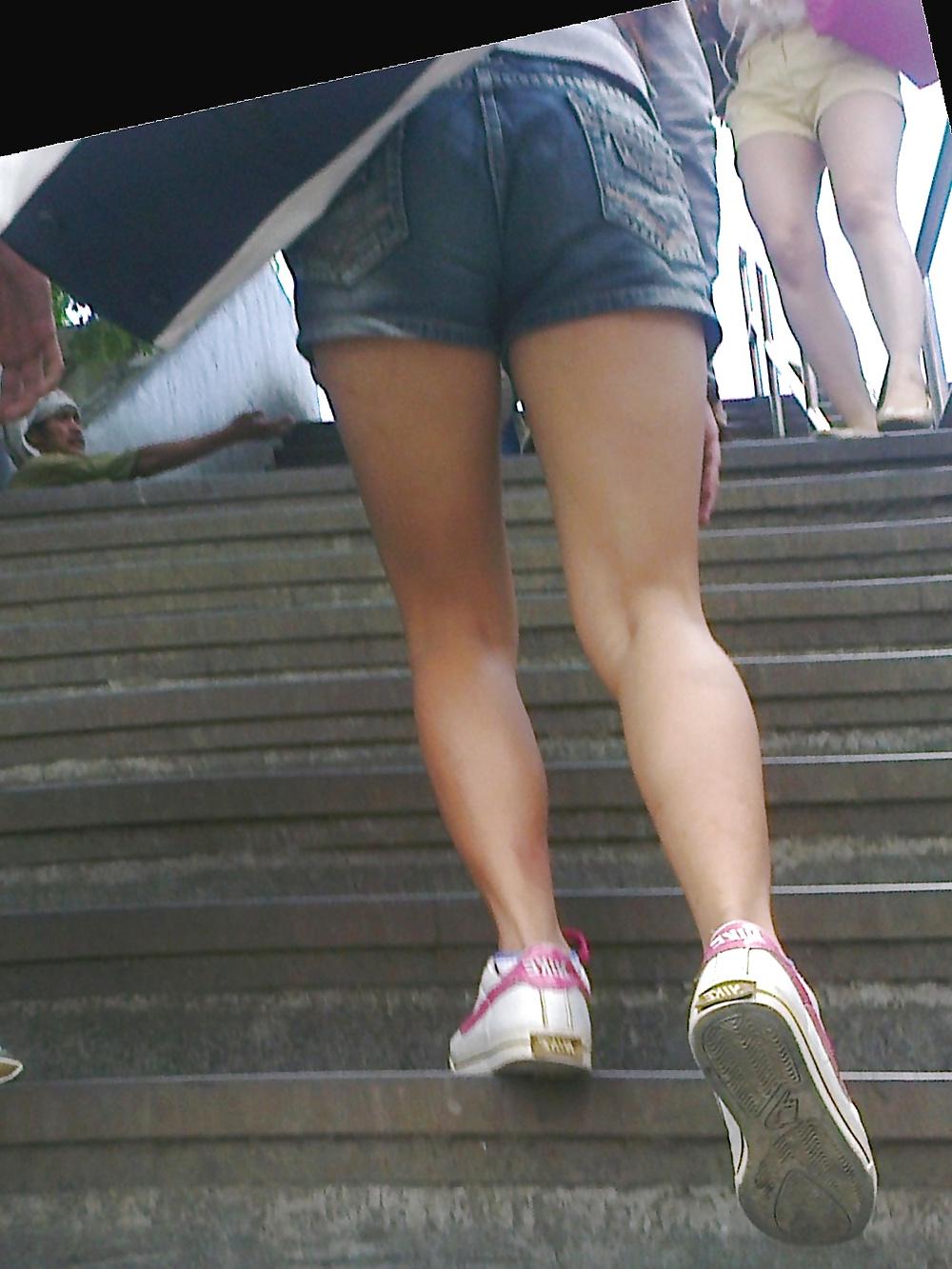 25P Pinay Legs Lickable