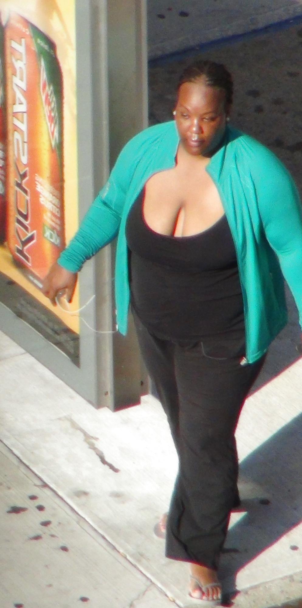 16P New York Big Tit Street Girls and Sluts