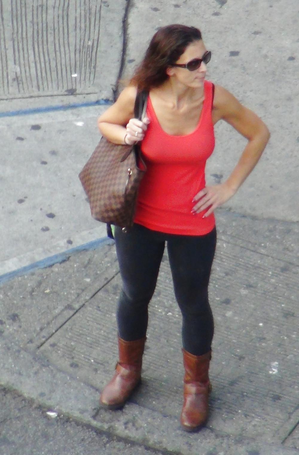 16P New York Big Tit Street Girls and Sluts