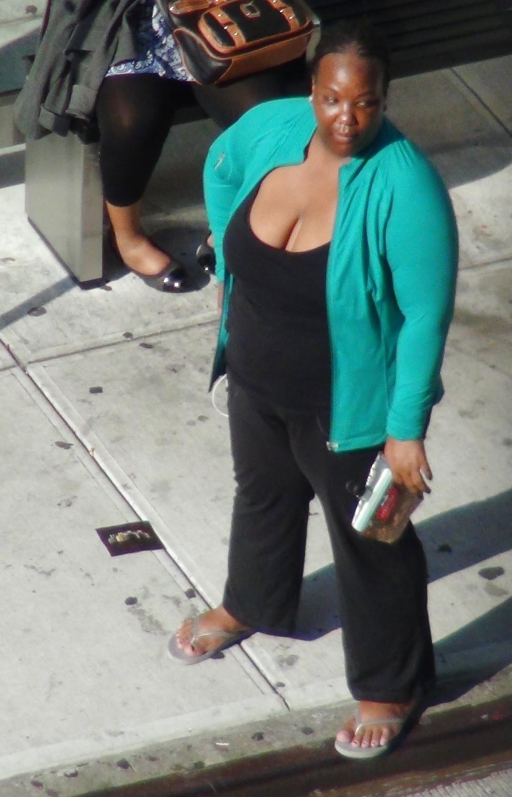 16P New York Big Tit Street Girls and Sluts