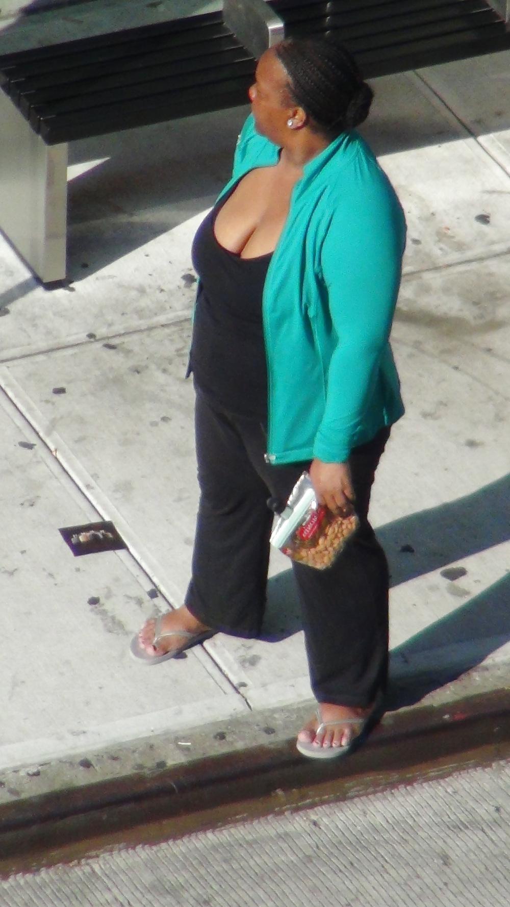 16P New York Big Tit Street Girls and Sluts