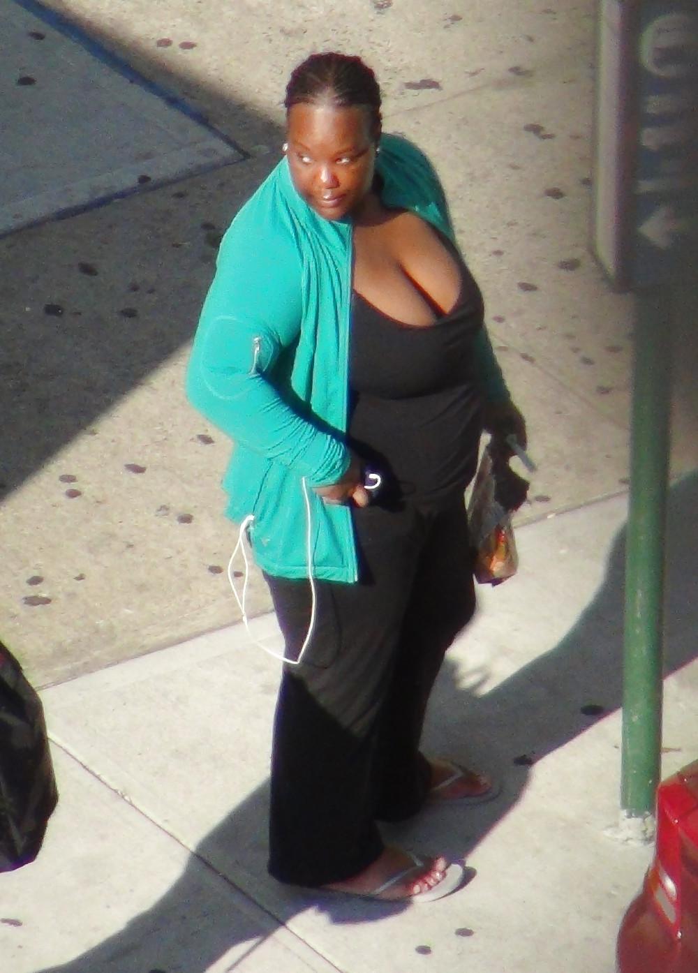 16P New York Big Tit Street Girls and Sluts