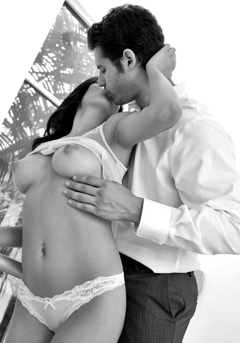 25P Erotic Sensual Kisses in Black&White - Session 7