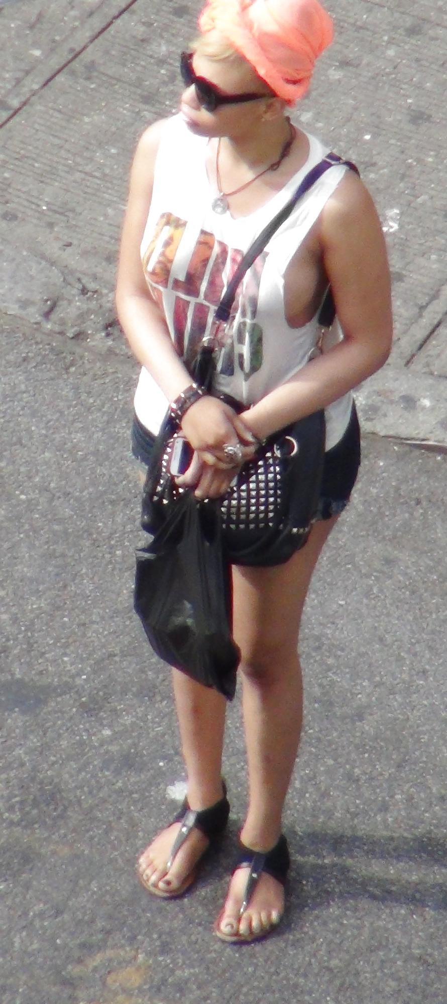 5P New York Slutty Street Girls Tits and Ass