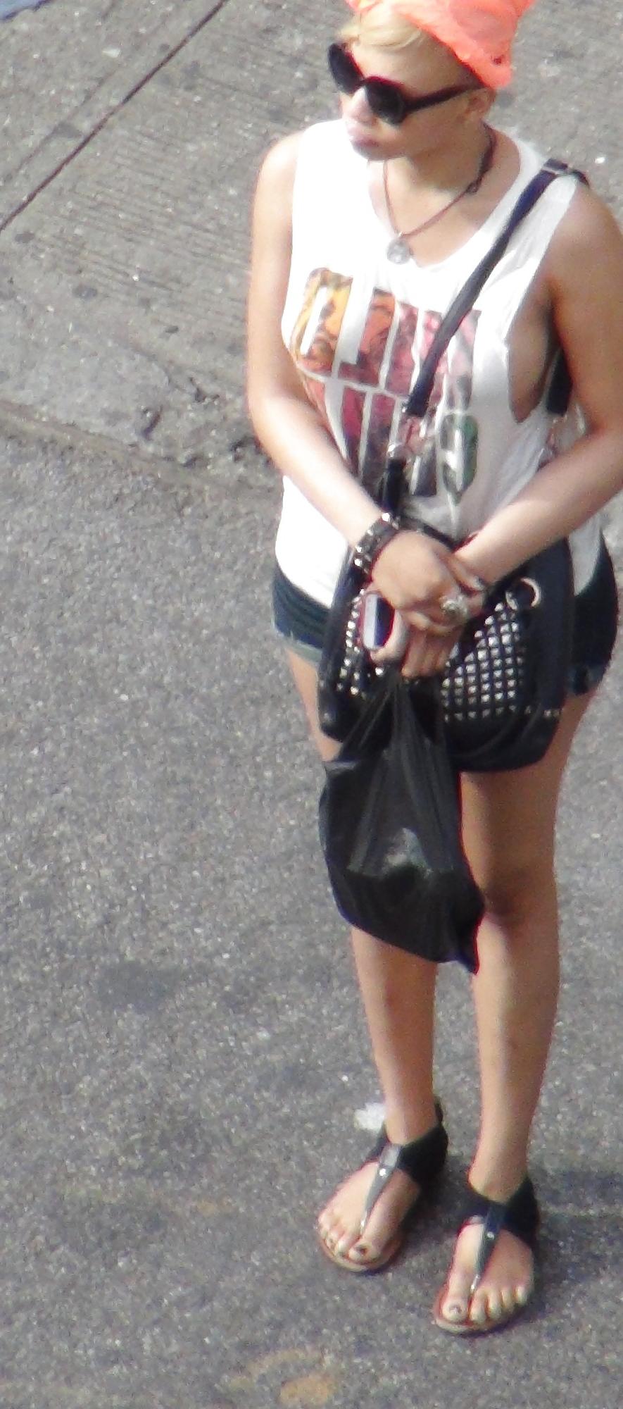 5P New York Slutty Street Girls Tits and Ass
