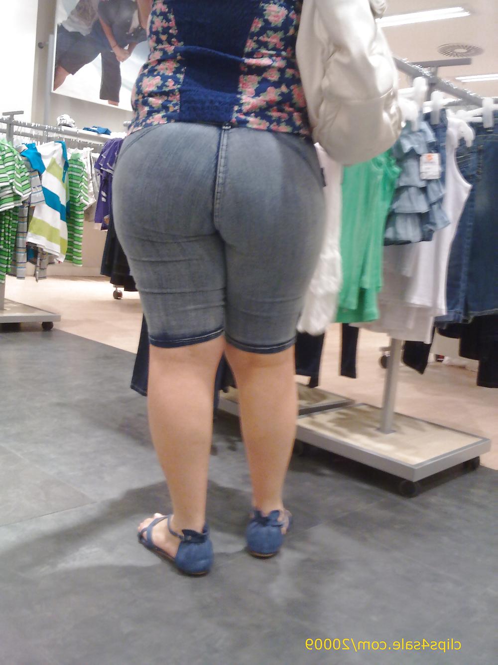 20P Candid booty collection
