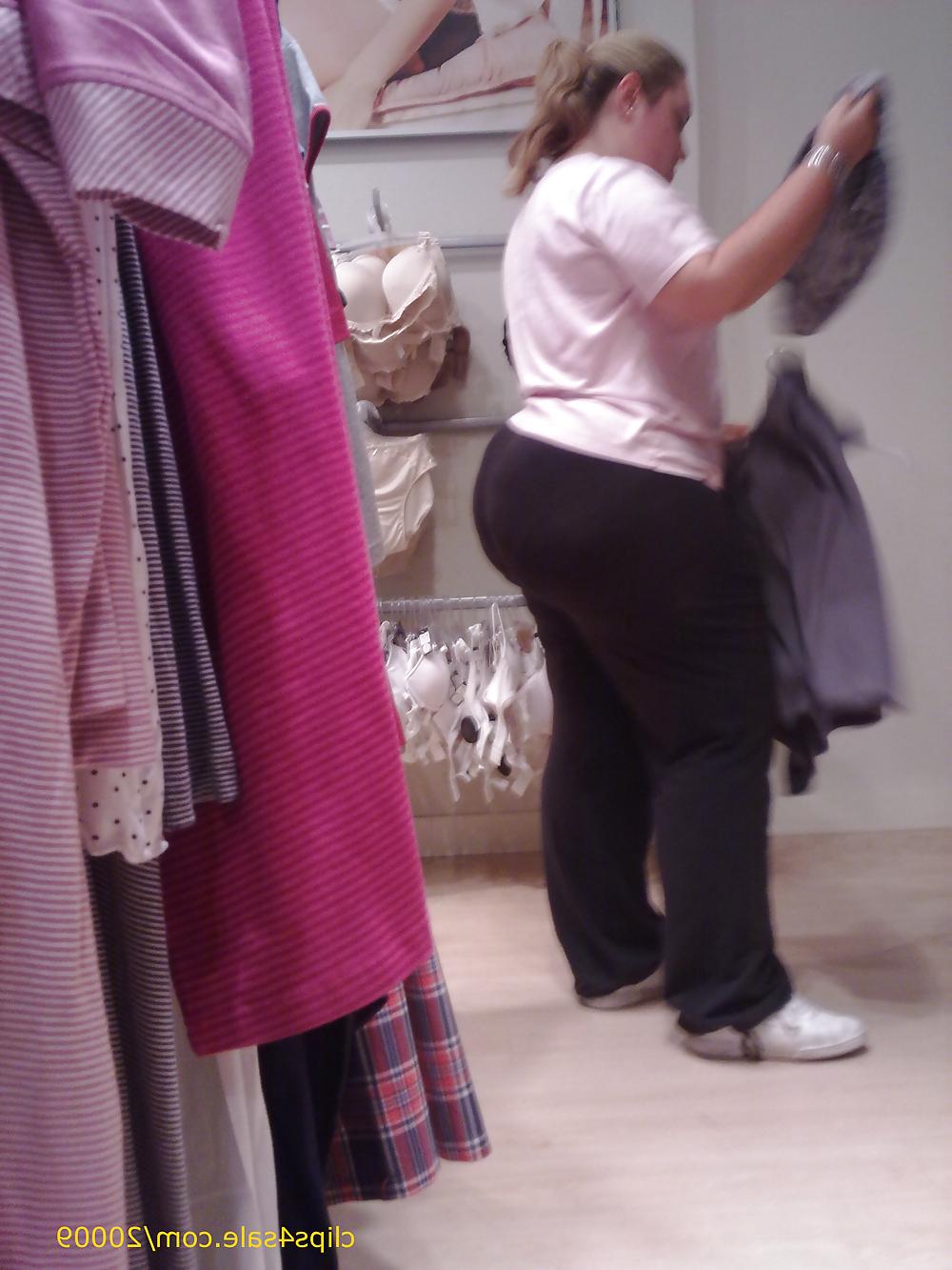 20P Candid booty collection