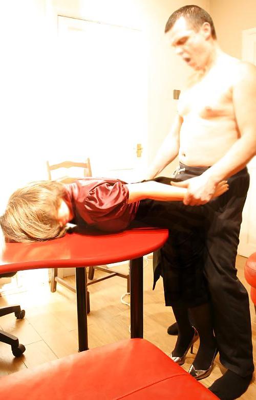 25P Wie der Meister mich behandeln sollte, Sissy