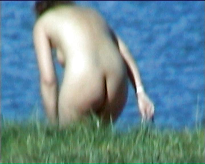 25P Beach tits spy